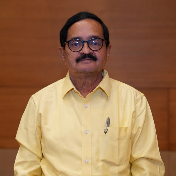 Ar. Trimbak D. Gadgil